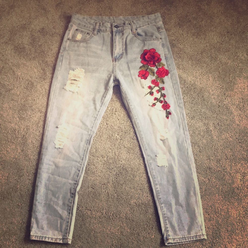 Floral patched “mom” jeans